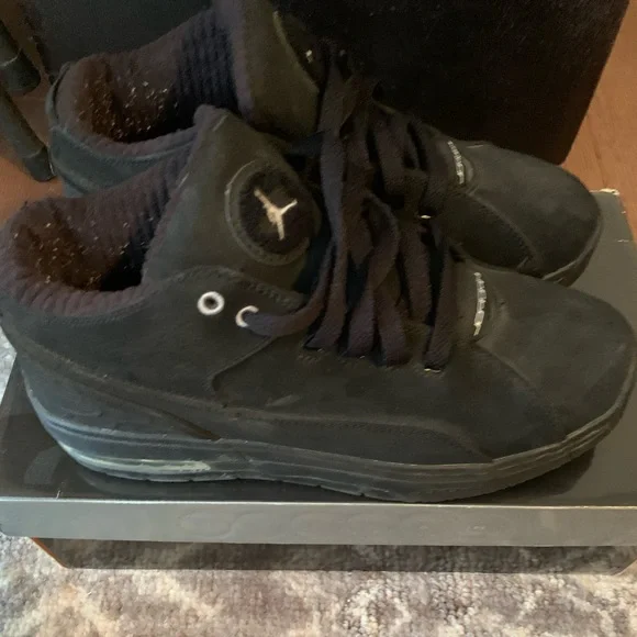 Jordan Sneakers - Picture 2 of 5